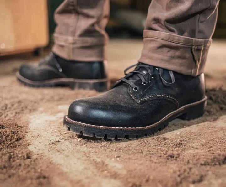 1000 Mile Plain-Toe Rugged Boot - Work Boots | Wolverine Footwear