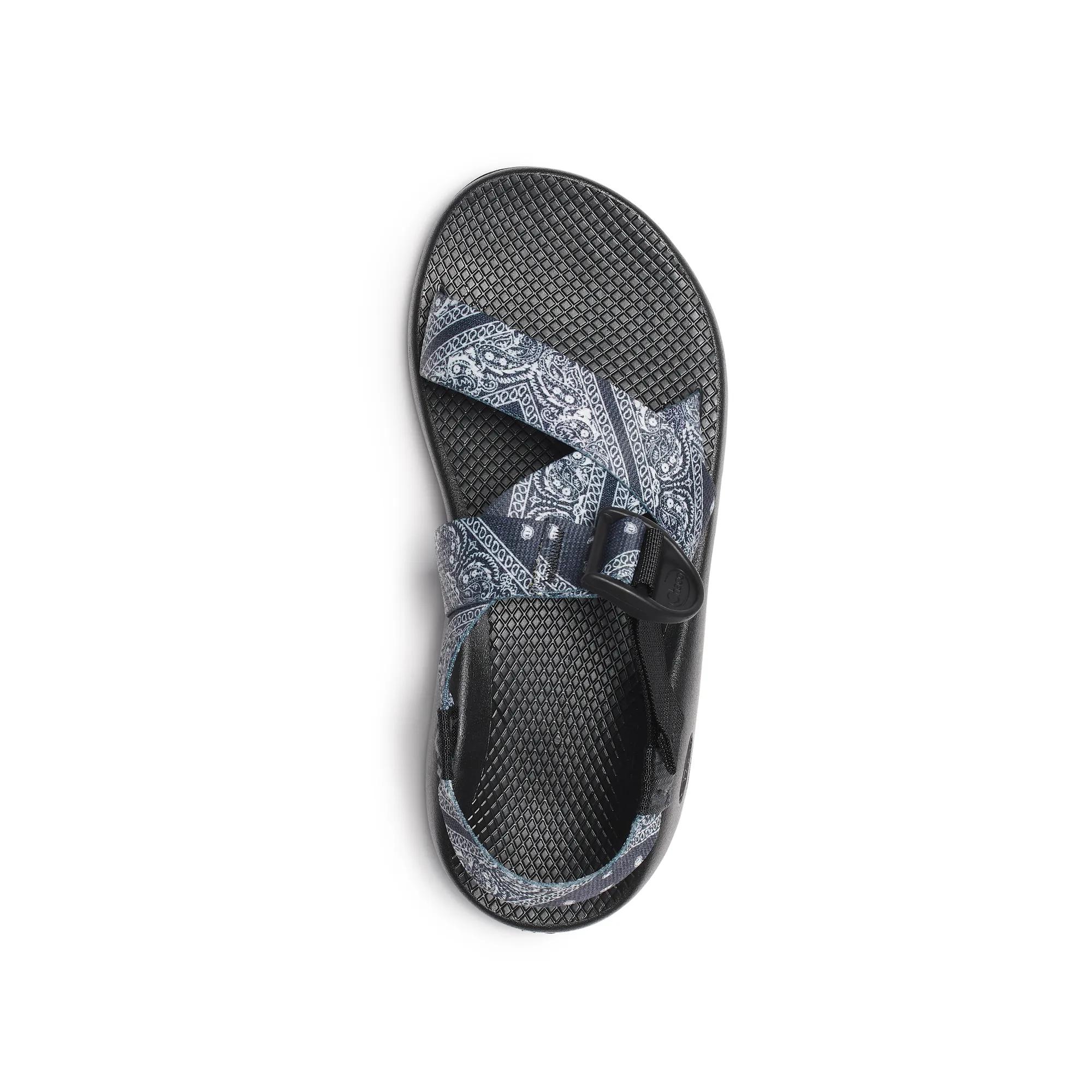 Mega Z/1 Wide-Strap Classic Sandal, Black Bandana, dynamic 3
