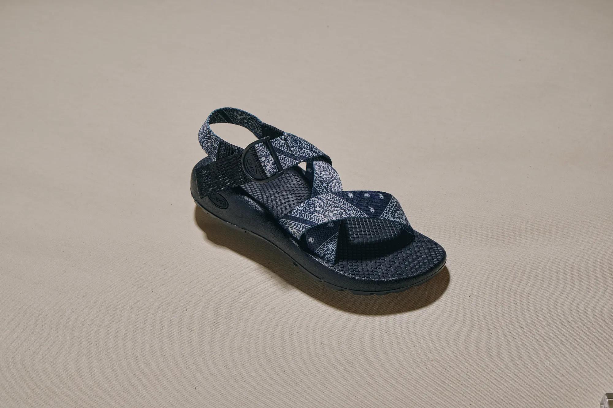 Mega Z/1 Wide-Strap Classic Sandal, Black Bandana, dynamic 2
