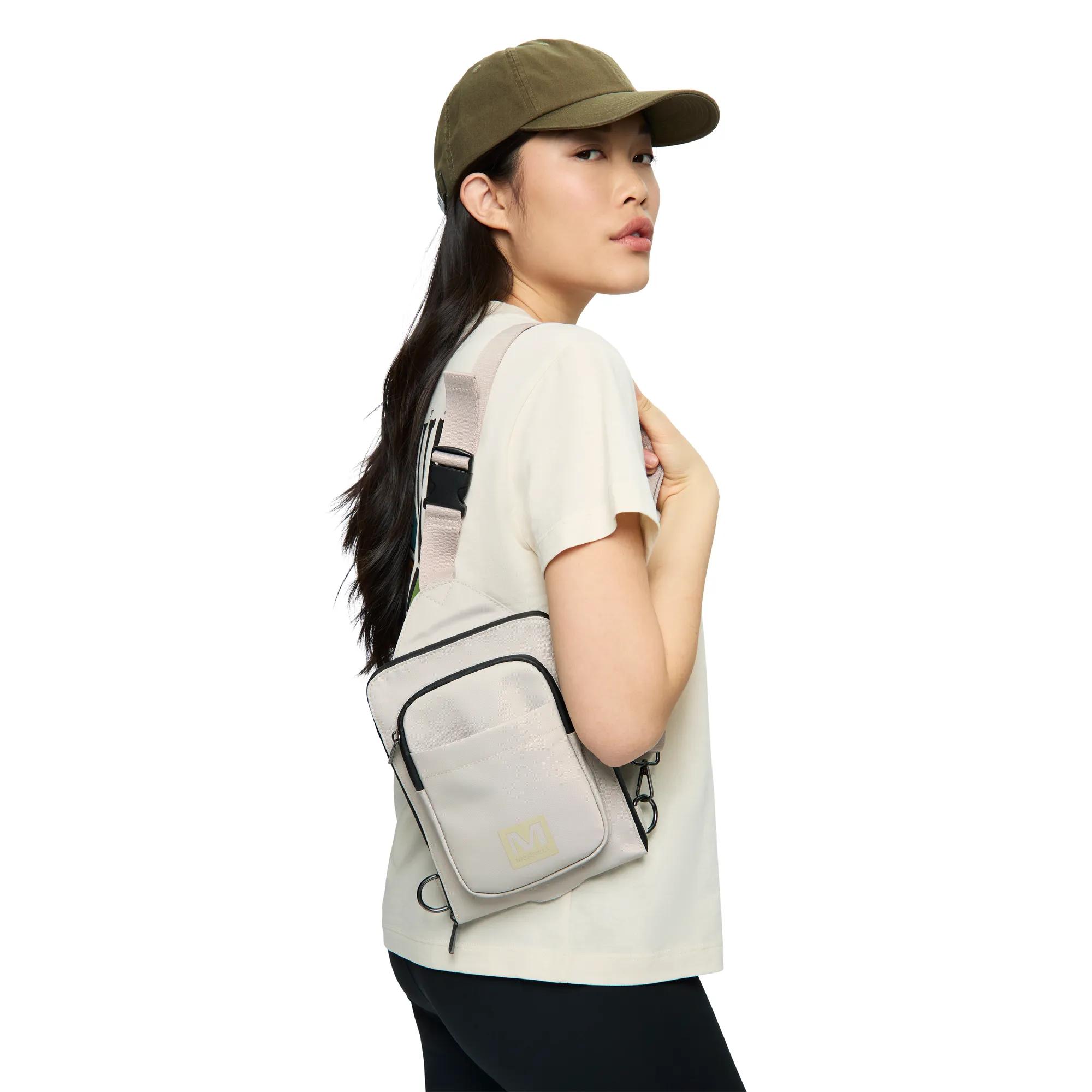 Aurora Sling, Whitecap Grey, dynamic 1