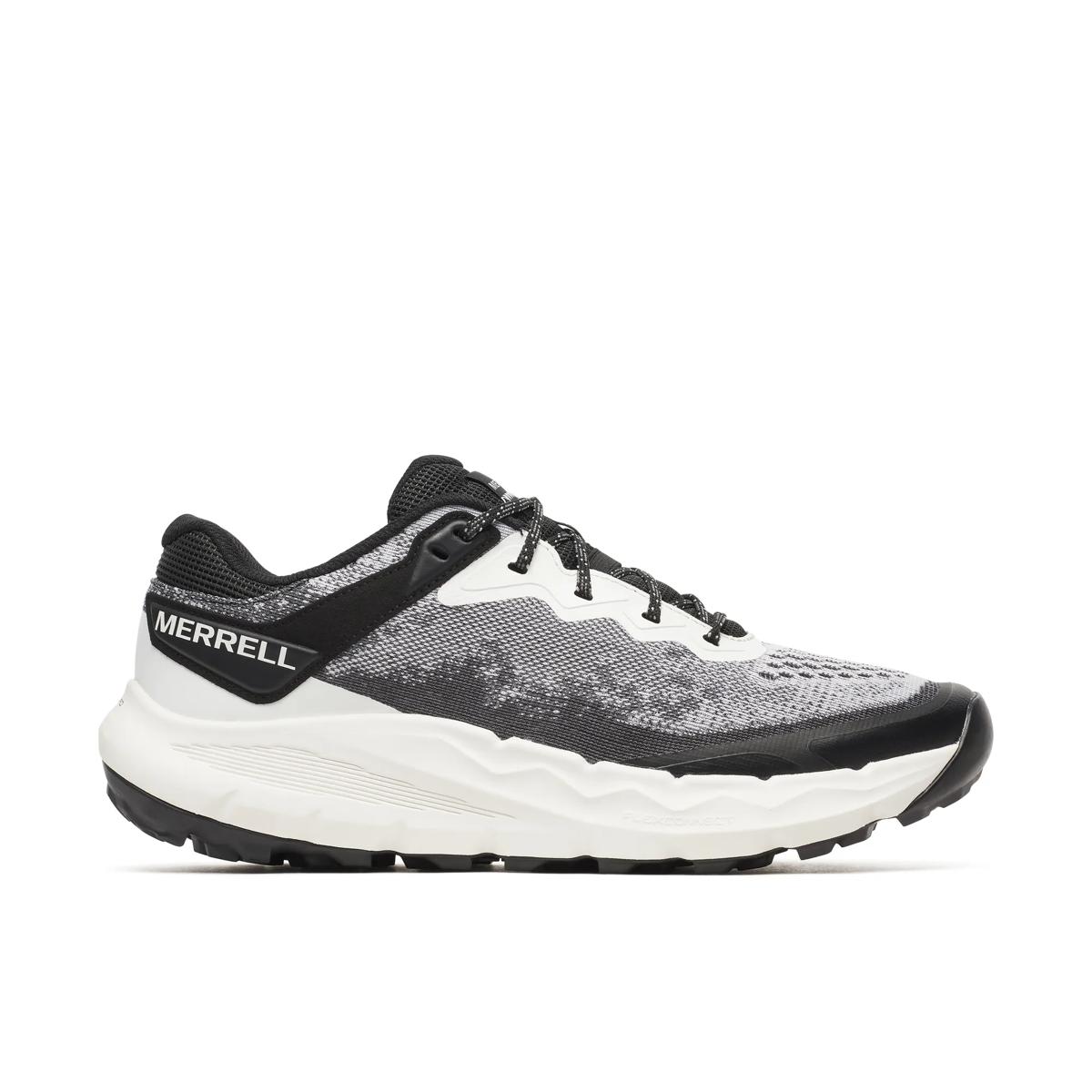 Nova 4, White/Black, dynamic 1