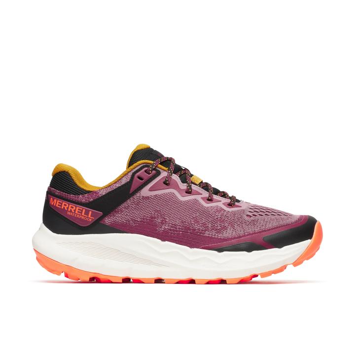 Nova 4 Waterproof, Crimson, dynamic