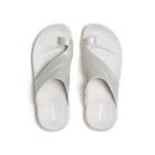 District 4 Luxe Post, Ash, dynamic 3