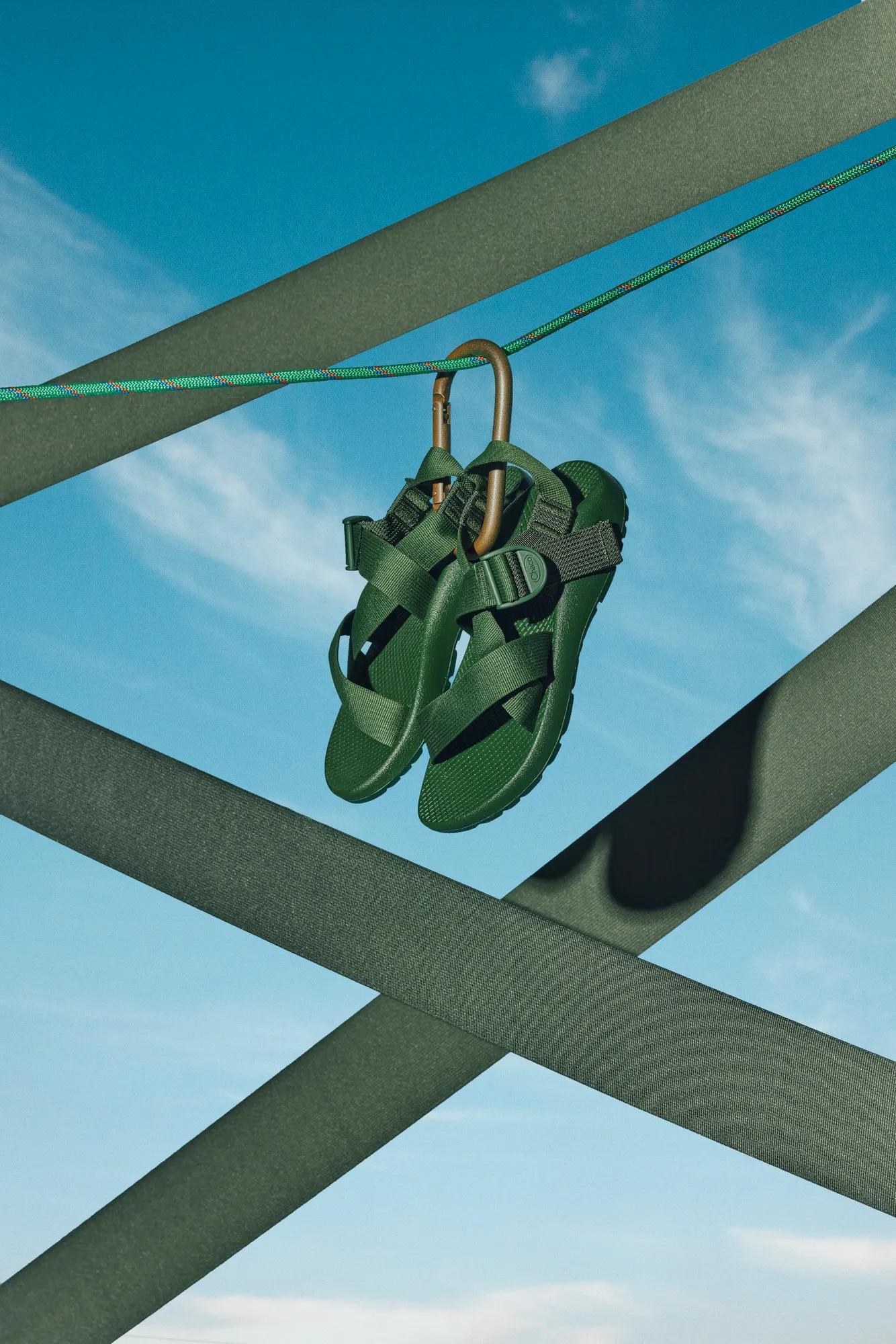 Mega Z/1 Wide-Strap Classic Sandal, Monochrome Dark Ivy, dynamic 4