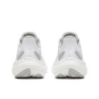 Triumph 24, White | Silver, dynamic 4