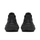 Triumph 24, Triple Black, dynamic 4