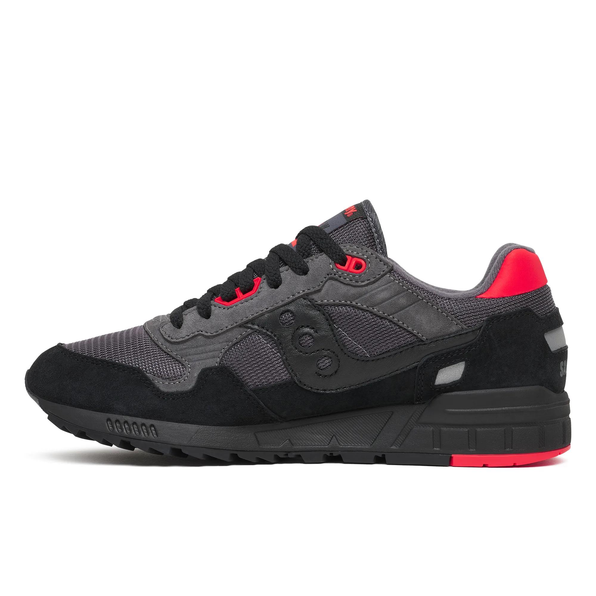 Shadow 5000, Gunmetal | Black, dynamic 3
