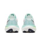 Triumph 23, White | Aqua, dynamic 4