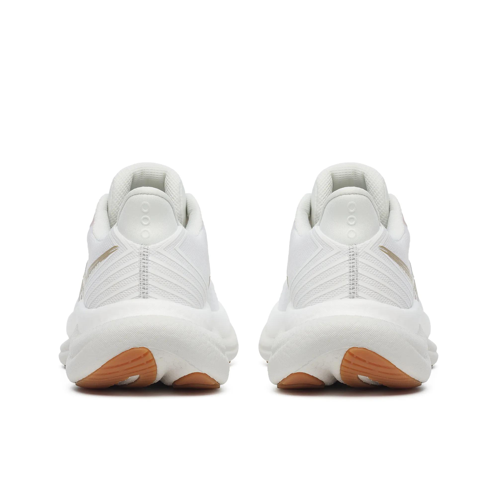 Triumph 23 Wide, White | Arctic, dynamic 4