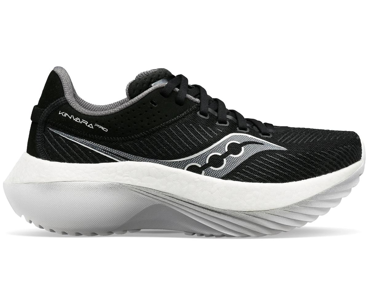 Kinvara Pro Wide, Black | White, dynamic 1