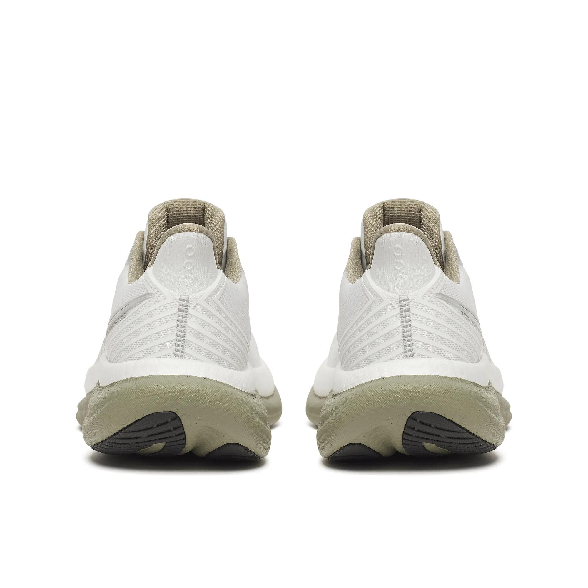 Triumph 23, White | Laurel, dynamic 4
