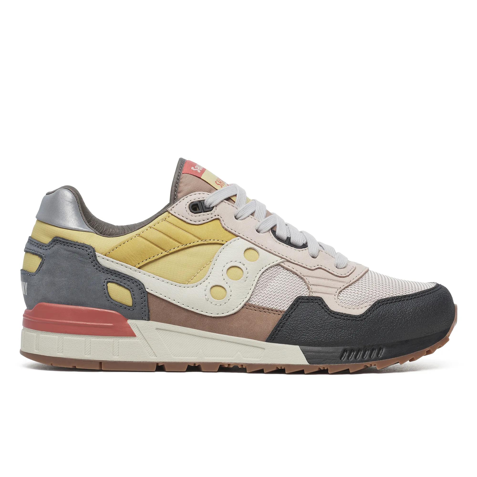 Saucony   Shadow 5000 Trainers - Tan  - Size UK 8.5