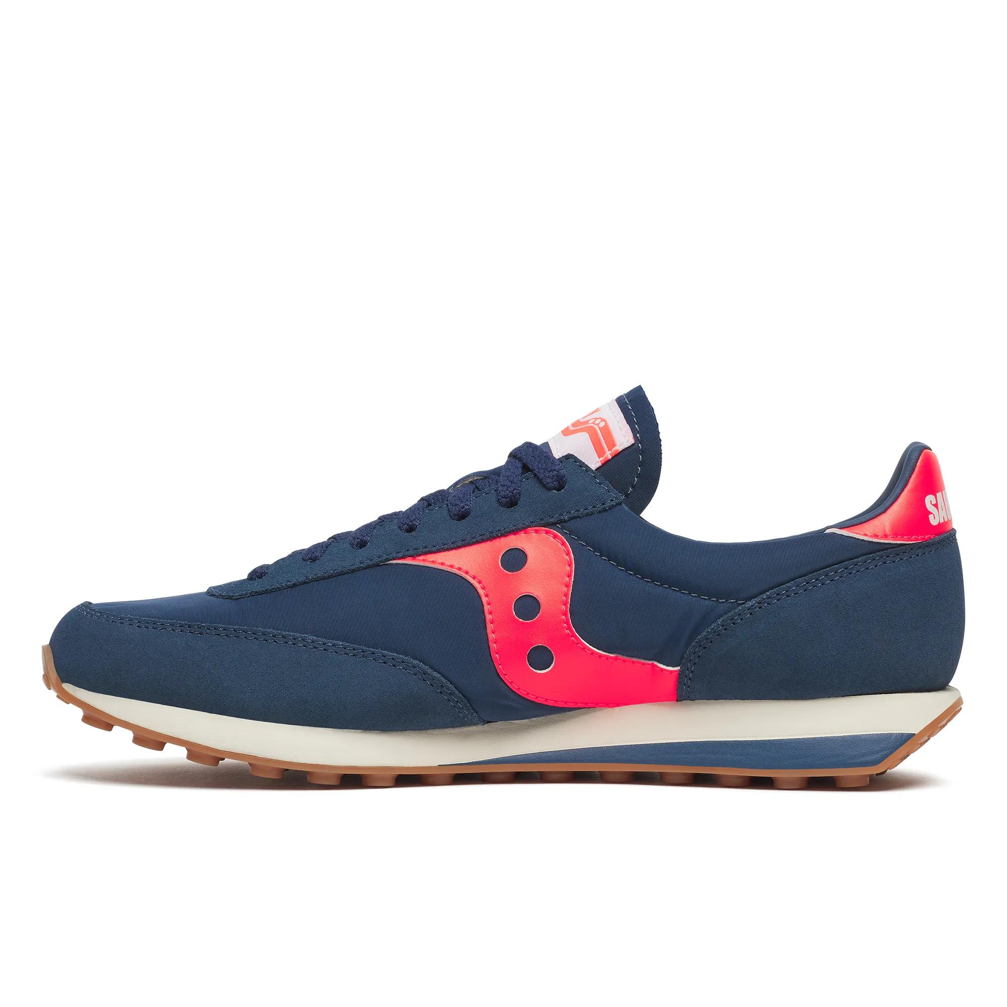 Trainer 80, Navy | Red, dynamic 3