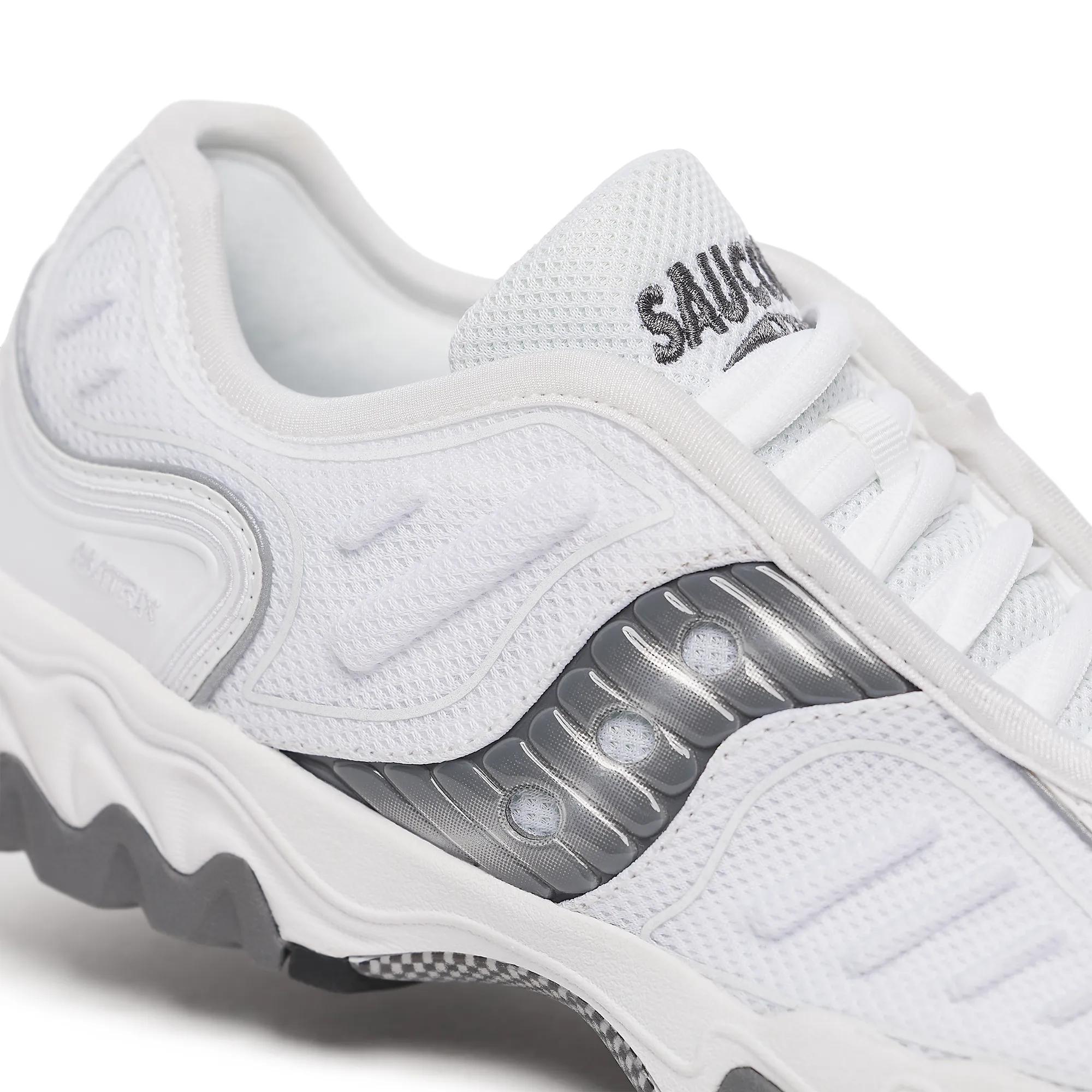 Matrix, White | Metallic, dynamic 8
