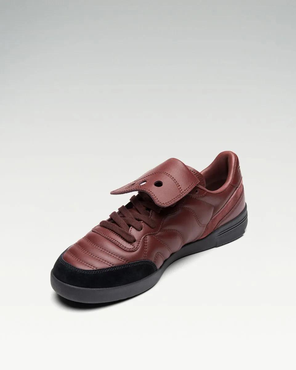 586i S, Currant | Black, dynamic 3