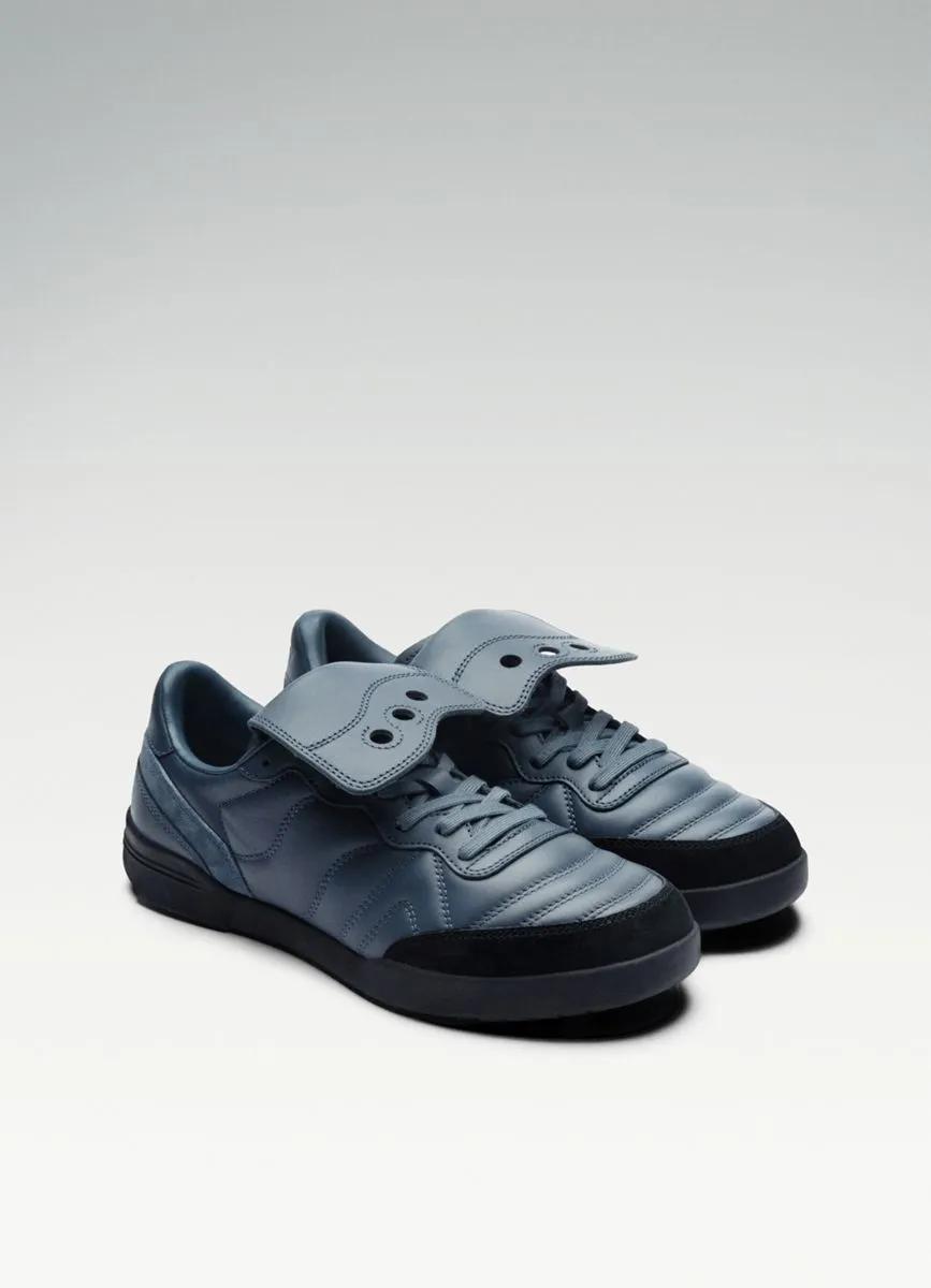 586i S, Navy | Black, dynamic 2