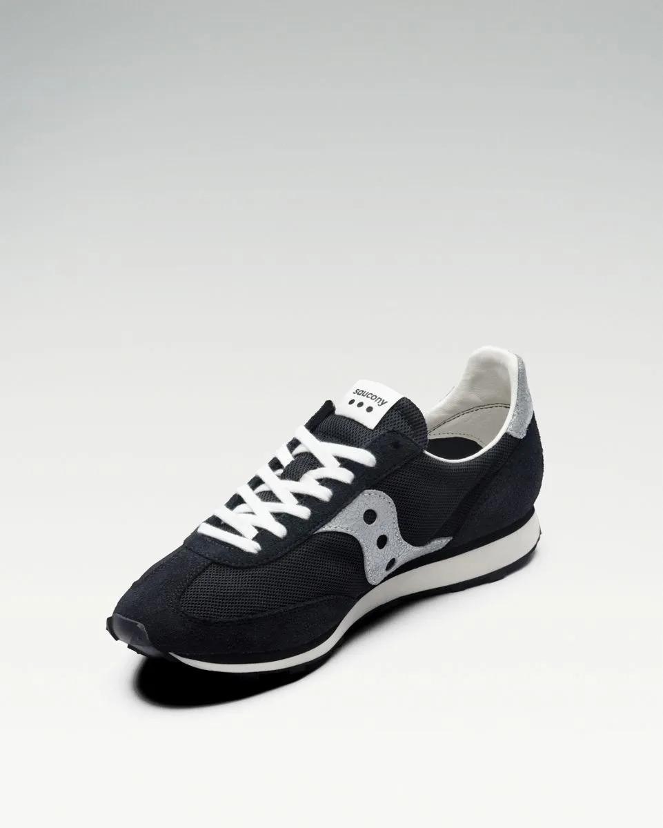 Gripper S, Black, dynamic 3