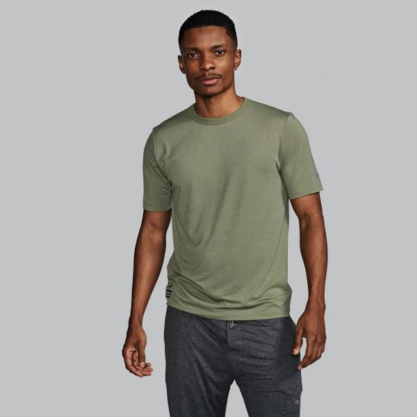 Triumph Short Sleeve, Olivine, dynamic