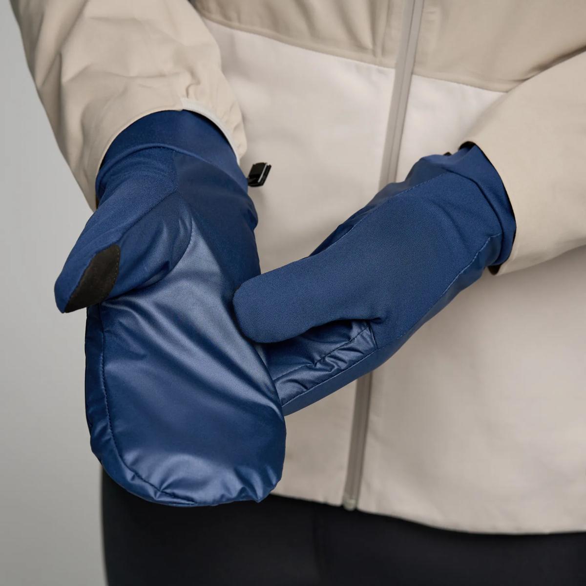 Hurricane Mitt, Navy, dynamic 1