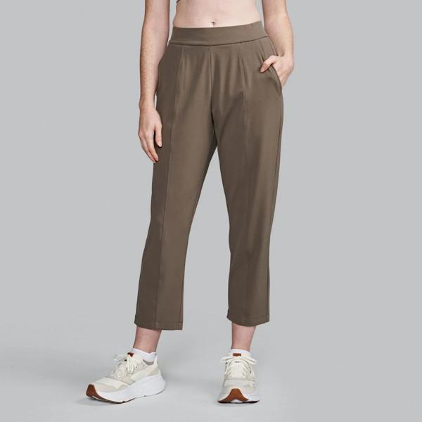 Metro Pant, Walnut, dynamic