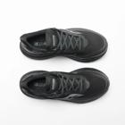 Triumph 23 GTX, Triple Black, dynamic 5